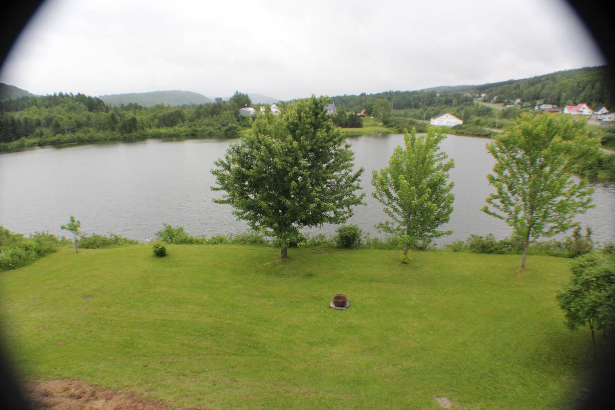 Manoir Des Lacs Lac Baker 외부 사진